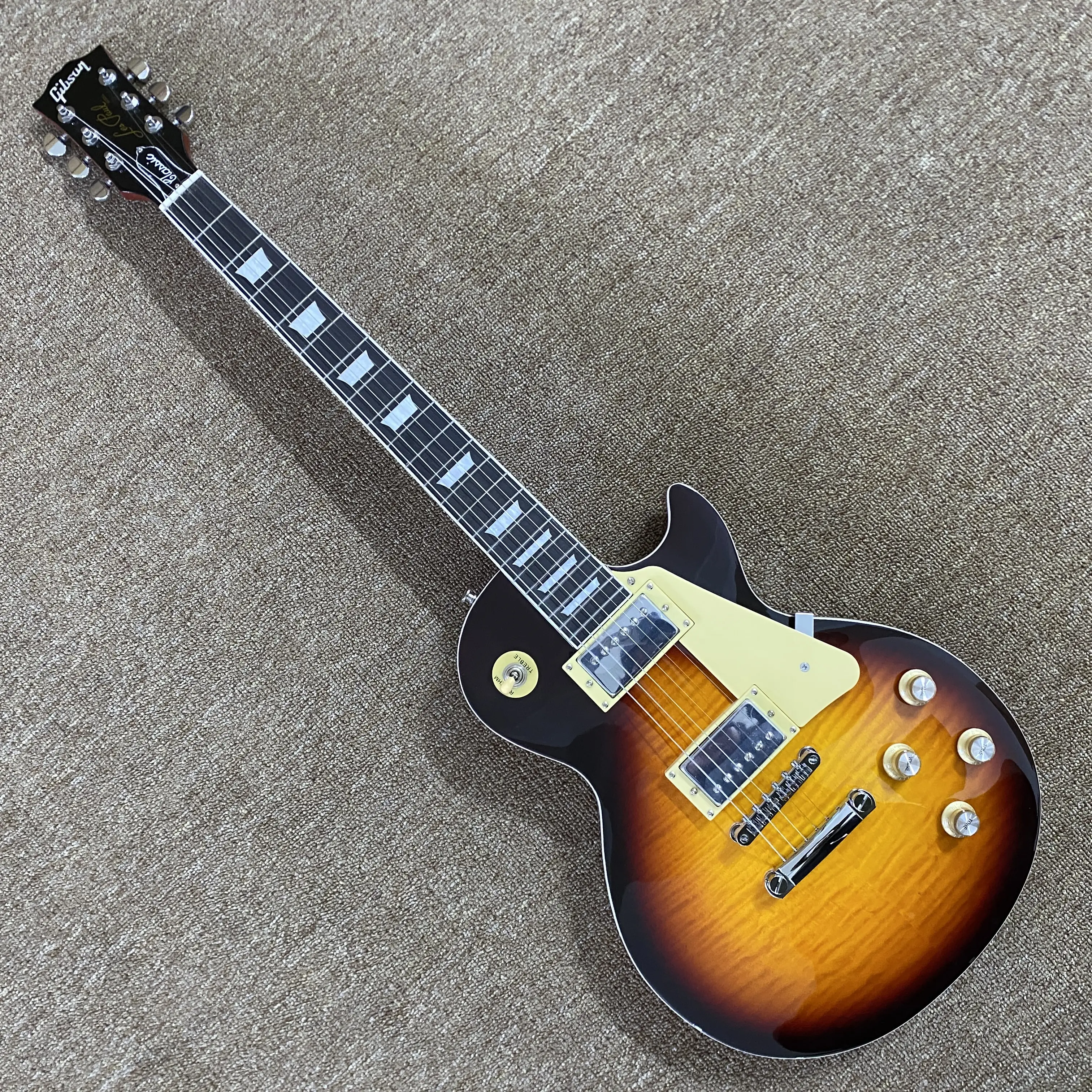 Elegant Sleek 6-String Electric Guitar for Musicians - Flame Maple Veneer, 22 Frets, Mahogany Body, Rosewood Fingerboard, Chrome-Plated Hardware, Comfortable Playing, Rich Resonant Sound