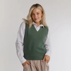 Atlas Ribbed Vest, Green