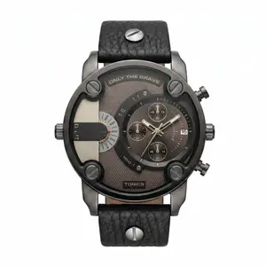 Overall, it showcases a strong cyberpunk and mechanical functional aesthetic. A large single screw exposed on the watch case ring, rugged watch ears, and a left–right symmetrical protective bridge design give the watch strong visual impact and a muscular
