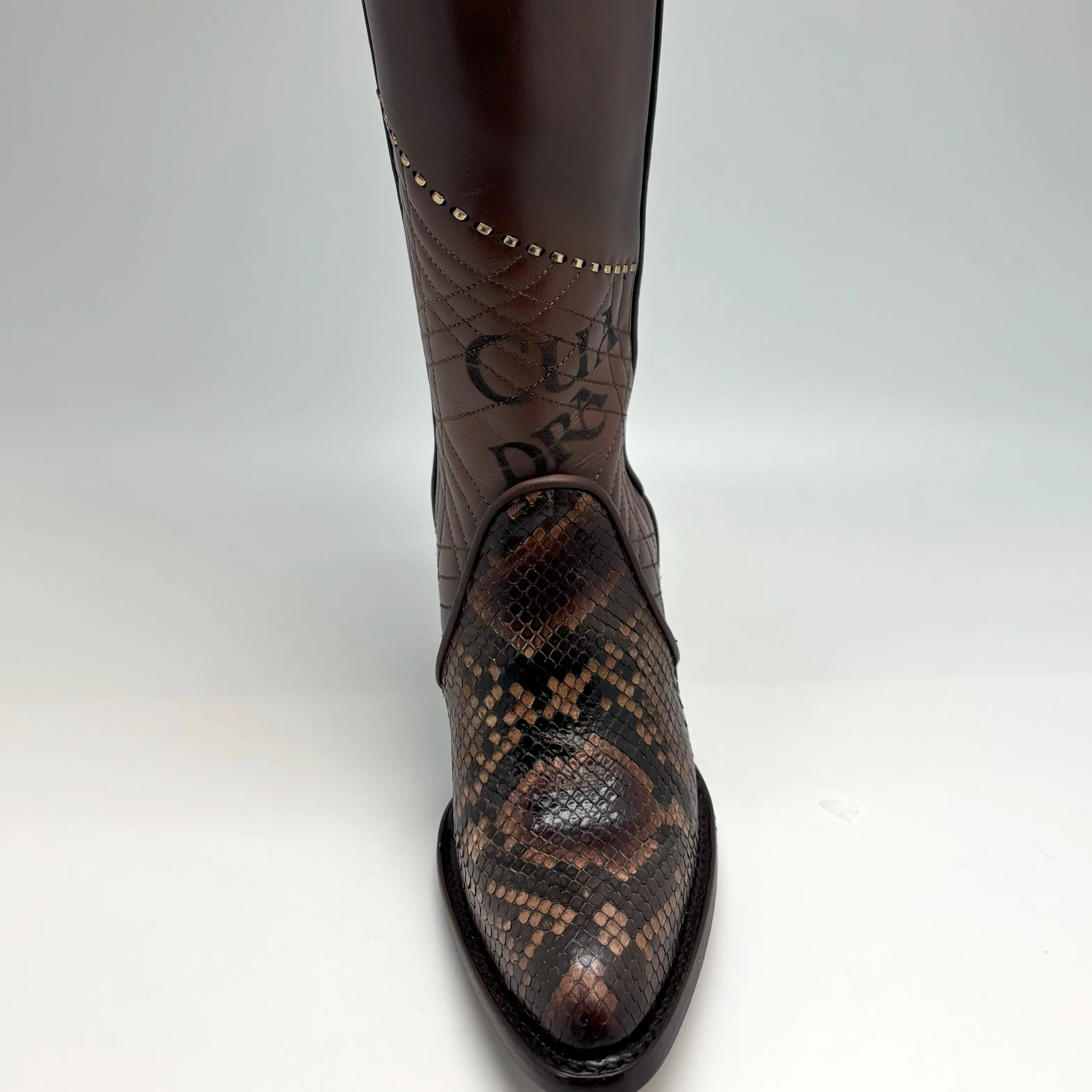 Cuadra-Tall engraved brown exotic boot (Mujer)