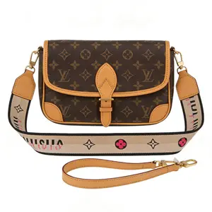Pre-owned Louis Vuitton vintage Diane beige shoulder strap baguette bag 24*10*15cm th260411006