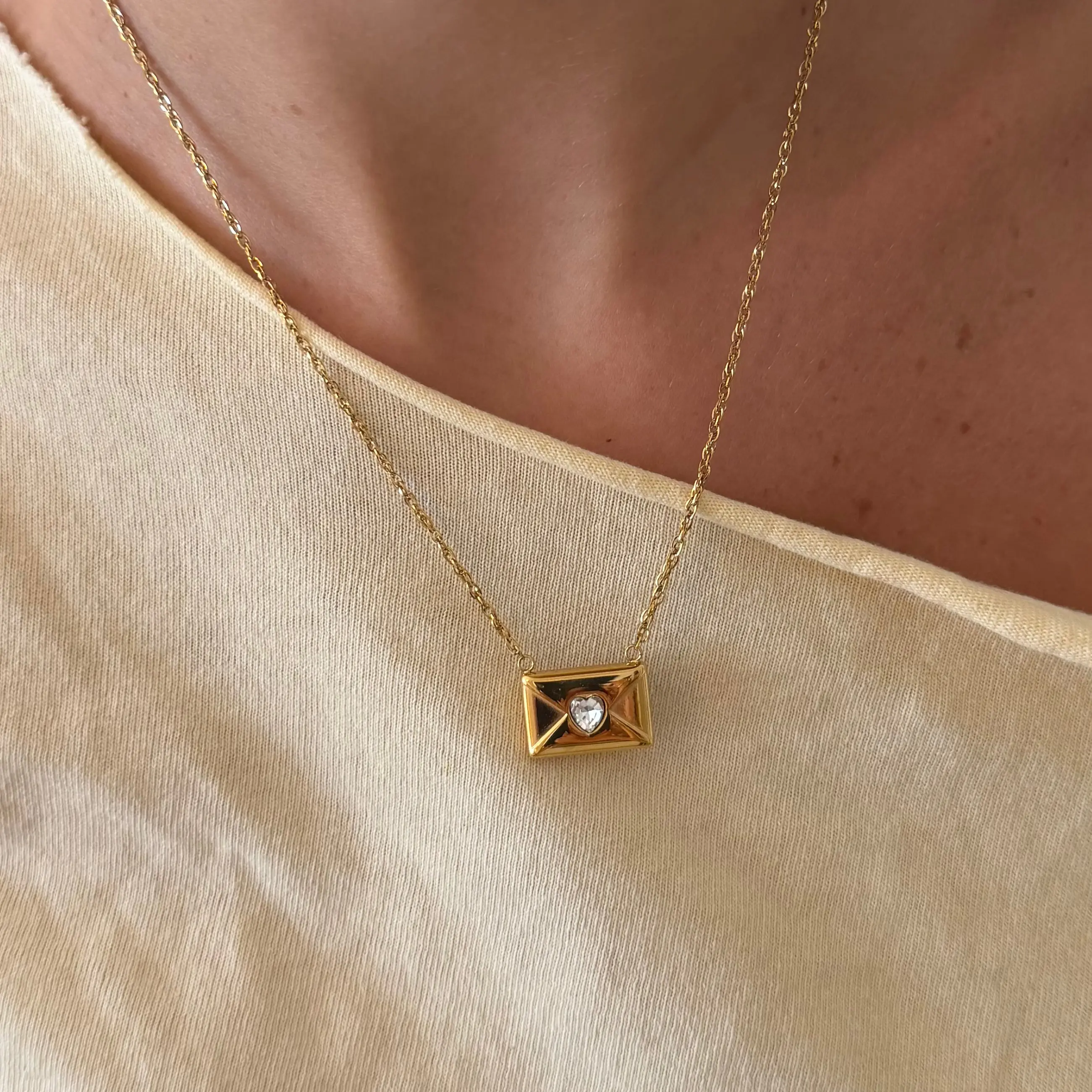 EVRY JEWELS Gold or Silver Plated Women's Sweet Darling Necklace