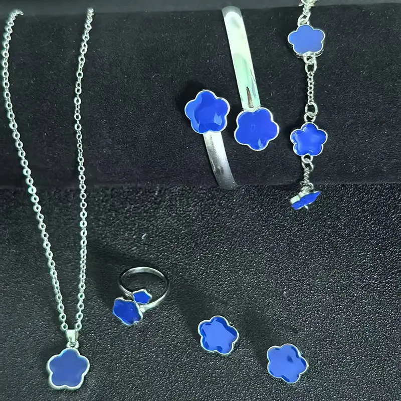 Silver blue oil five flower suit