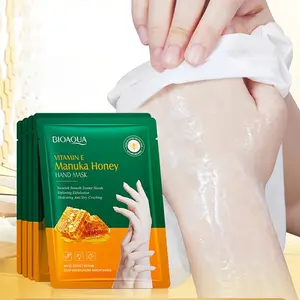 5 Pairs Vitamin E & Manuka Honey Hand Mask - Moisturizing, Brightening, Smoothing | Ideal for  Light Beige, Autumn & Winter Use | Pair of 1.18oz Hands-On Moisture Cream with Natural Ingreds