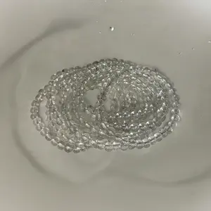 Clear Quartz Crystal Bracelet for Women and Men - Fashion Accessory for Spiritual Growth and Wellbeing