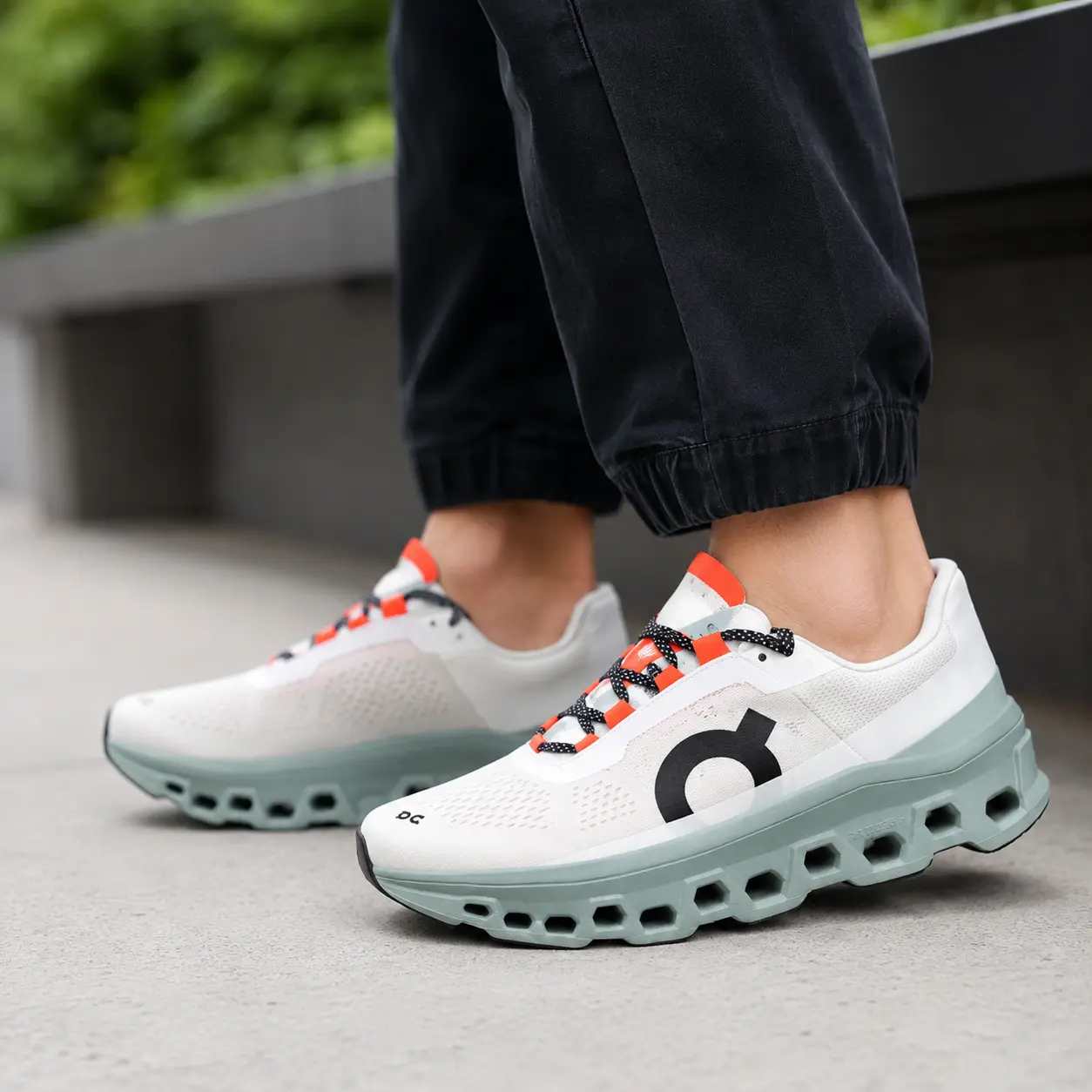 Performance Running Shoes Responsive Cushion Lightweight Road Training Sneakers