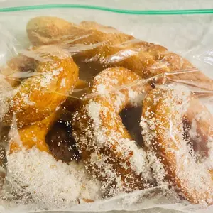 Kokiyòl (Haitian doughnut )