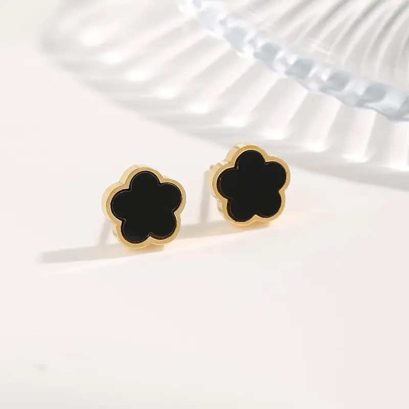 Clover Earrings - Black Design with Gold Accents, Circular Shape, Simple and Elegant Style