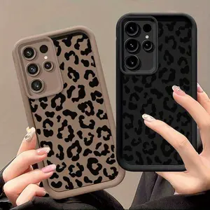 A Full-Screen Black Leopard Print Shockproof And Anti-Drop Protective Phone Case Suitable for Samsung A03S, A04, A12, A13, A15, A21S, A24, A25, A32, A33, A34, A35, A50, A51, A52, A53, A54, A55, A71, S20/FE, S21/FE/PLUS/ULTRA, S22/PLUS/ULTRA, S23, S24 S25