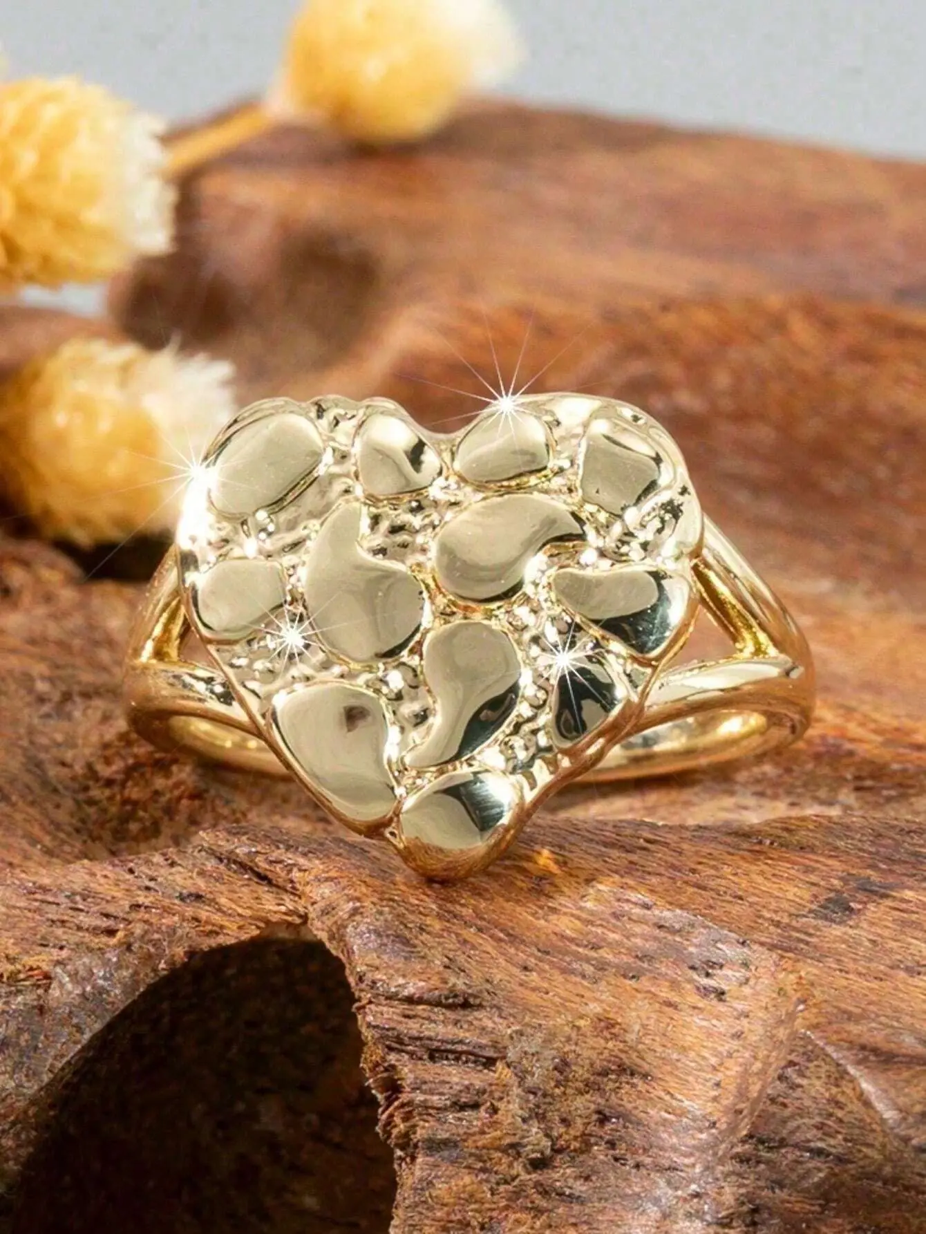 Women's Hammered Texture Heart Shaped Adjustable Alloy Ring - Vintage Minimalist Gold-Tone Dainty Costume Jewelry, Sizes 6-10, Elegant Versatile Accessory for Daily Wear, Birthday Gift