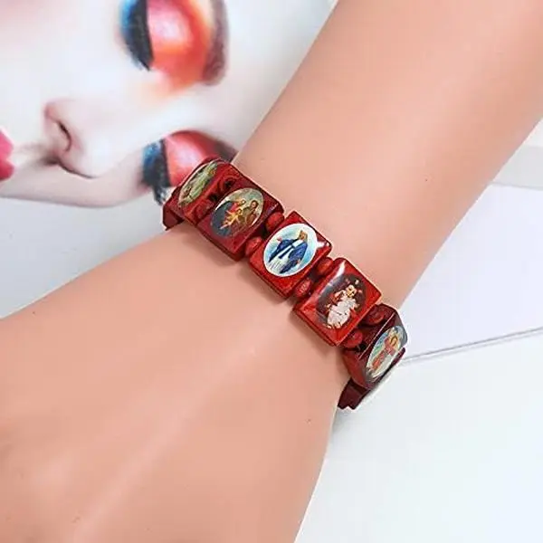 2/4 Pcs Wooden Jesus Virgin Mary Bracelet Saints Rosary Stretch Adjustable Wooden Small Panel Bracelet Religious Saints Jesus Gift for Women Men