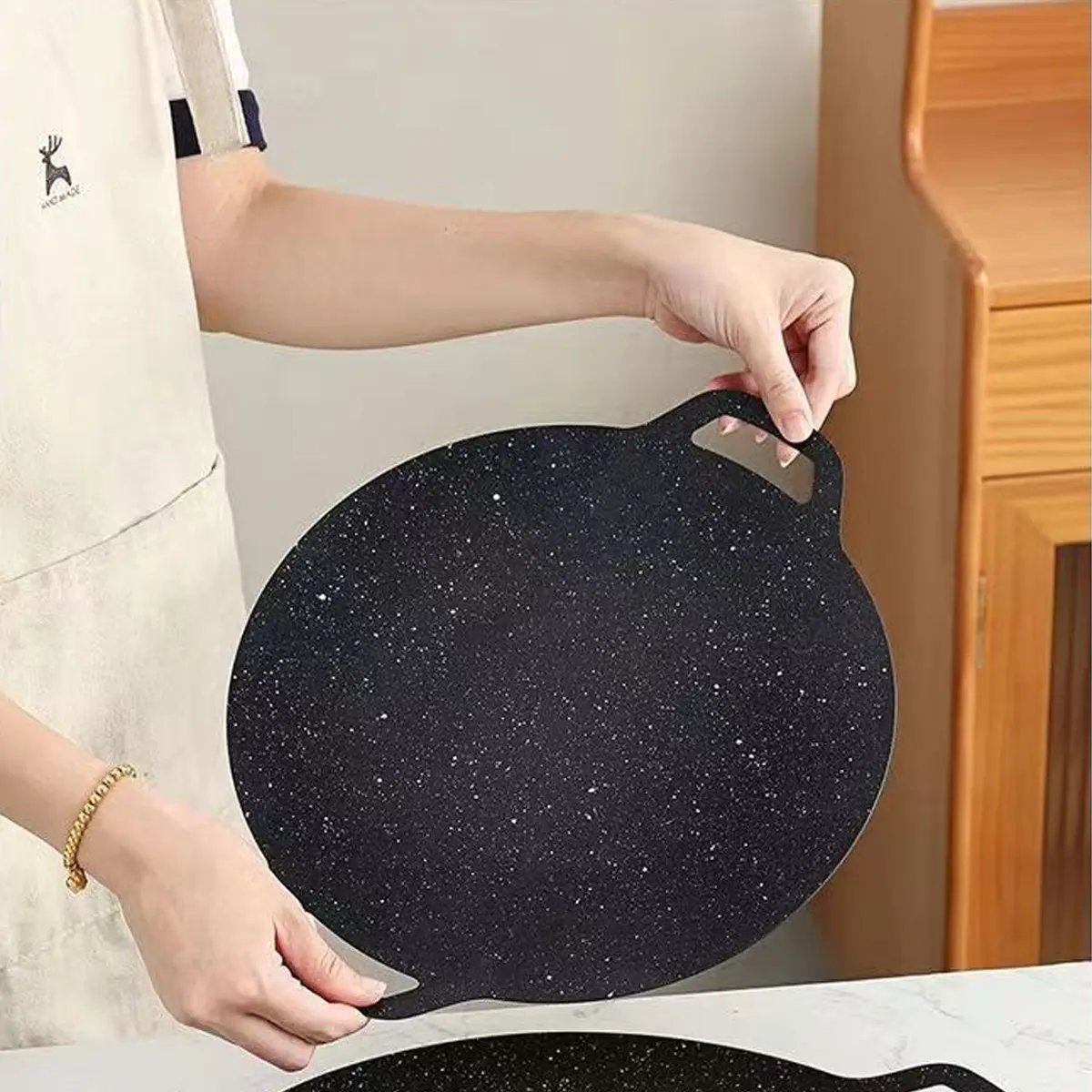 Round Griddle Pan Korean BBQ Grill Plate Compatible With Induction Cooker Gas Stove Outdoor Camping Home Barbecue Skillet
