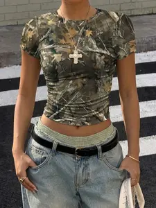 Women's Camouflage Tree Branch Slim Fit Short T-Shirt - Tree Leaf Camo Print Y2K Babe Style Cropped Short Sleeve Top