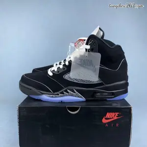 Black Metallic 2025 High-top basketball shoes, black silver men's lace-up outdoor sports shoes, breathable casual running shoes