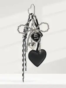 Women's Heart-Shaped Keychain Bow Metal Y2K Vintage Bag Charm, Fashion Accessory for Handbags and Wallets, Unique Gift for Fashion Lovers