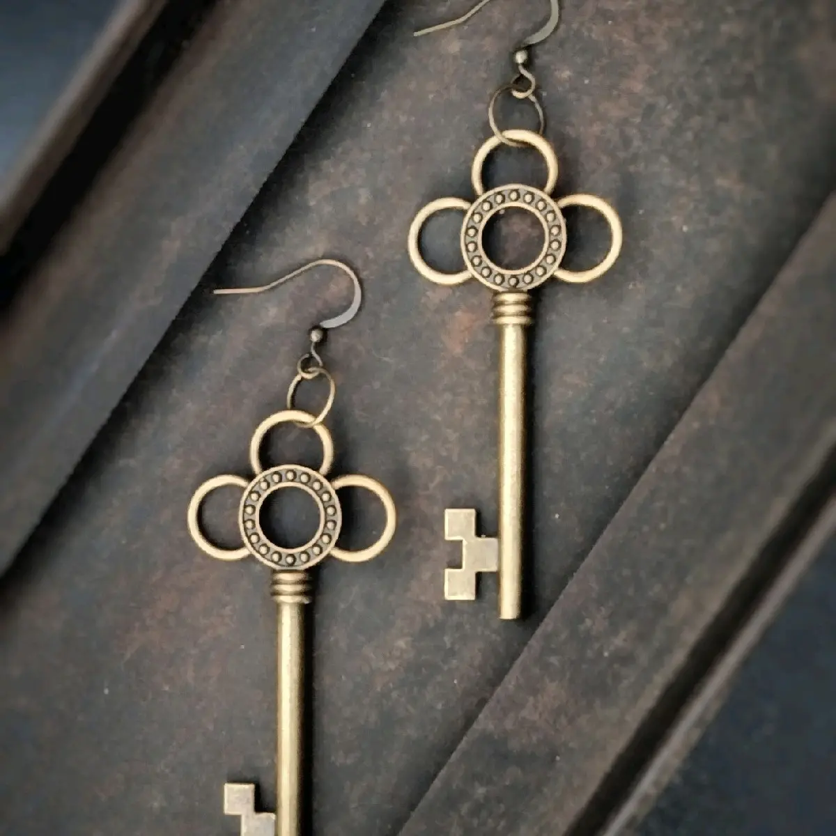 DHARK RHED Antique Skeleton Key Earrings Female Casual Male Elegant handmade jewelry business