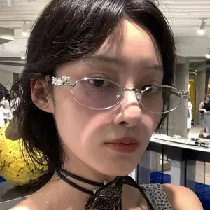 Metal Oval Shades Women Men Rhinestone Diamonds Sunglasses 2025 Unisex Bling Eyeglasses Frames Uv400 Fashion Eyewear Glasses