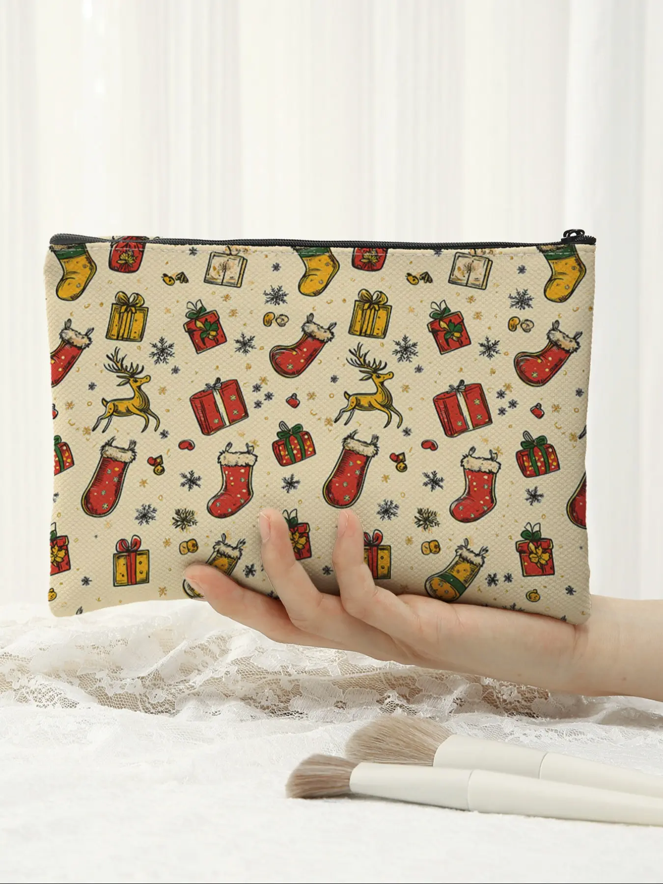 Christmas Socks Snack Bag, Travel Organizer for Cosmetics & Emergency Snacks, Ideal Gift for Friends & Sisters, Fashionable Travel Storage Bag