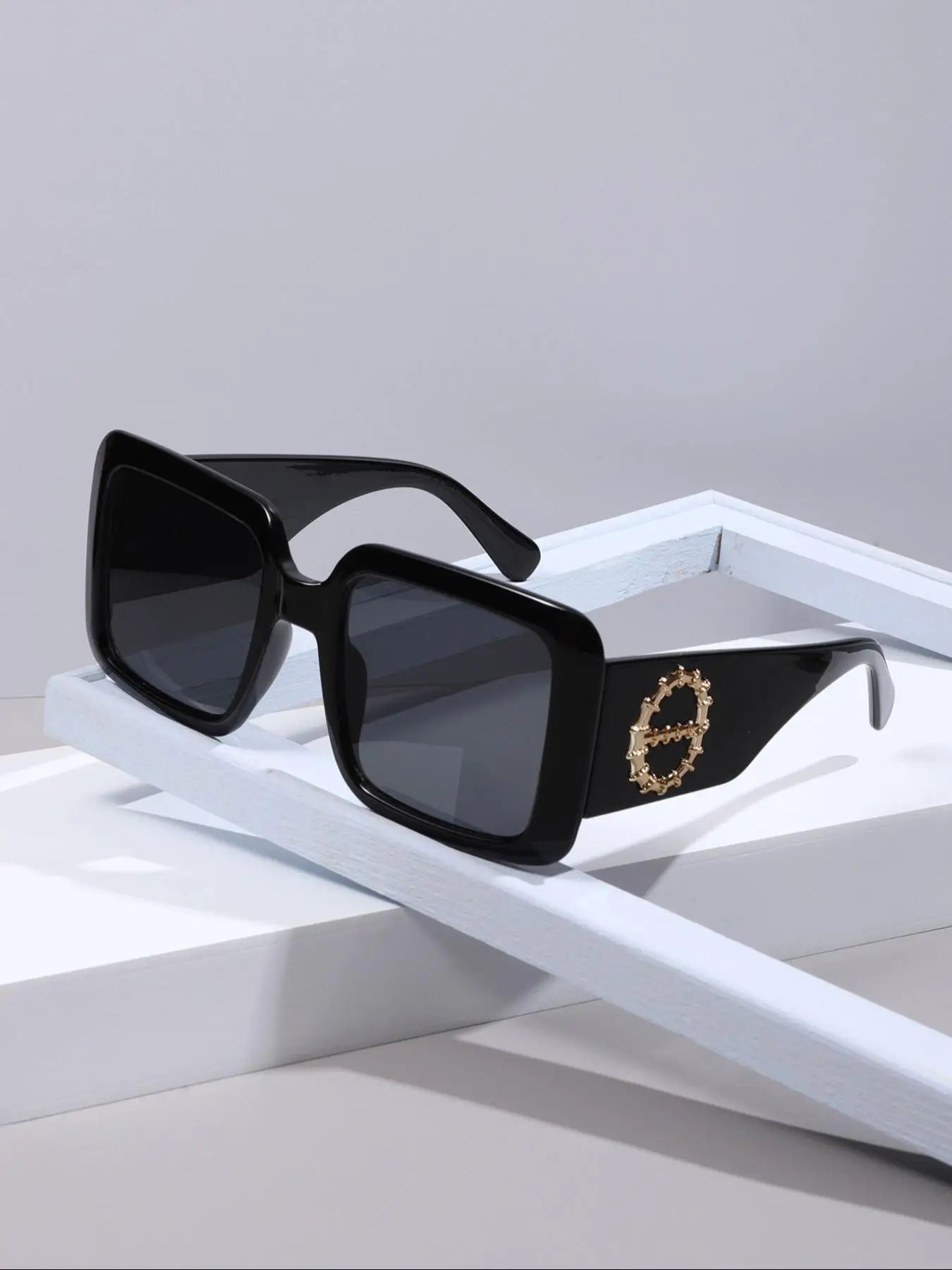 Simple Square Frame Tinted Lens Sunglasses for Women & Men, Trendy Fashionable Large Size Sunglasses, Versatile Sunglasses for Everyday Use, Travel Co