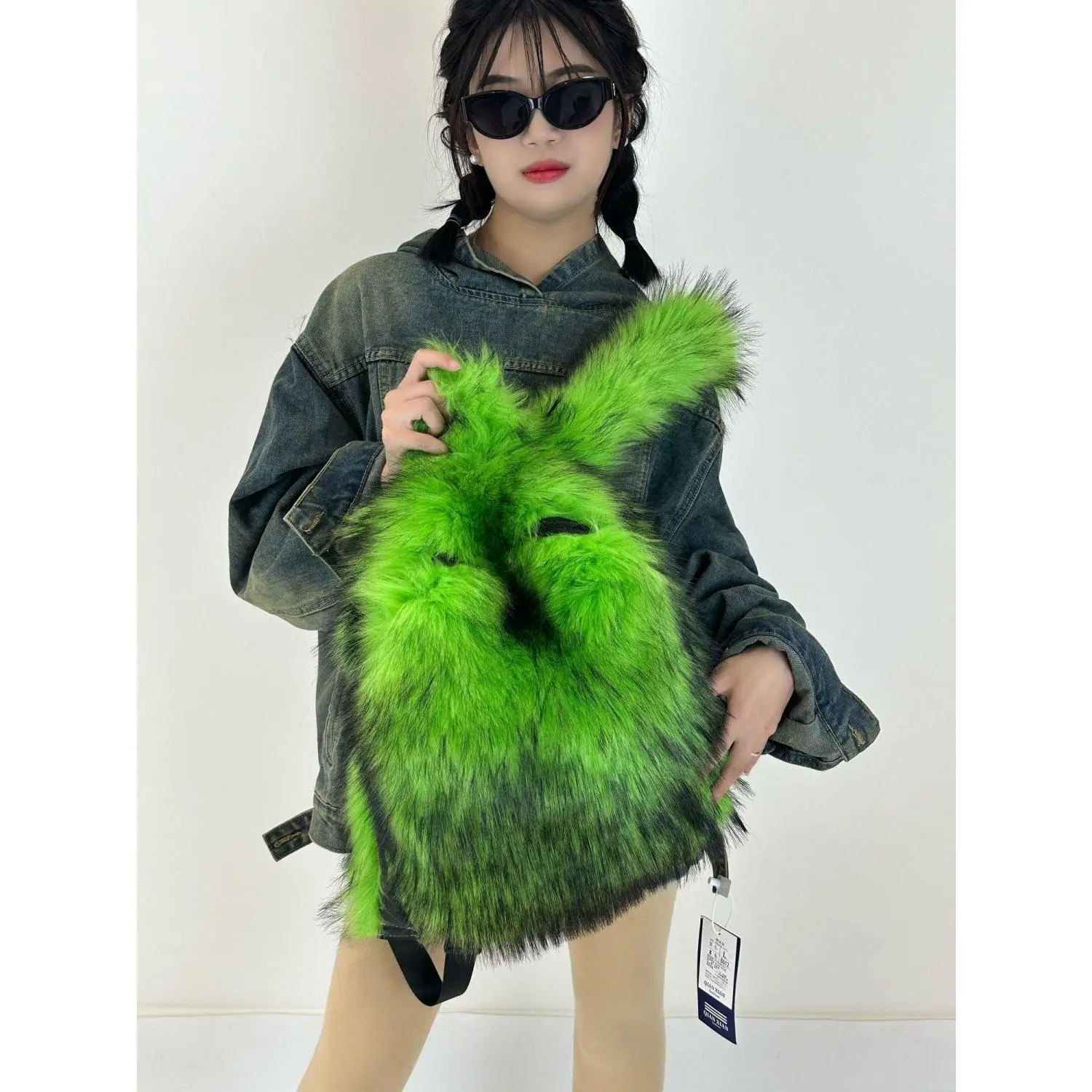 2025 autumn and winter raccoon hair plush backpack, niche trend and cute student bag, millennium hot girl bag, winter girl