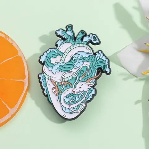 Creative Ocean Waves Heart Shaped Brooch, Fashion Alloy Badge for Women & Men, Enamel Pin Brooch Pins Suitable for Backpacks, Jeans, Scarves, Hats Decoration, Emblem Badge Decoration