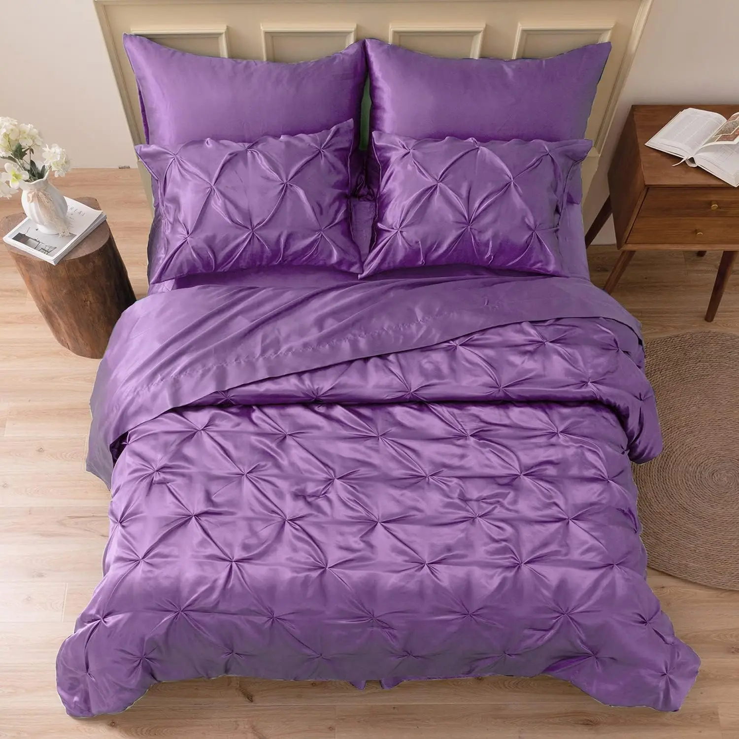 Queen Classic Luxurious Pinch Pleat Microfibre Bedding Set - 7-Piece Soft All-Season Durable Ultra-Smooth Satin Set with Comforter, Flat Sheet, Fitted Sheet, Pillowcases, Shams, Machine Washable (Lavender), All-Season Sleep