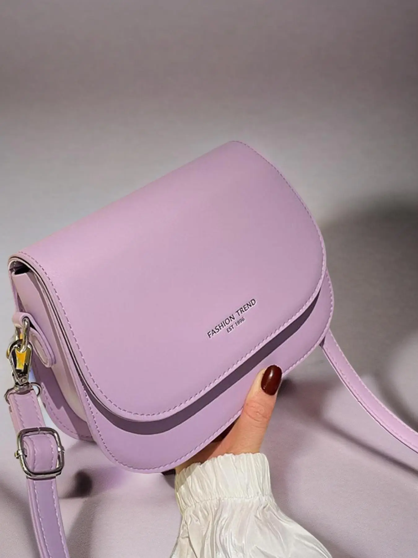 Women's Minimalist Casual Plain Crossbody Bag, Fashionable Letter Design Saddle Crossbody Bag with Adjustable Strap For Work & Daily Used