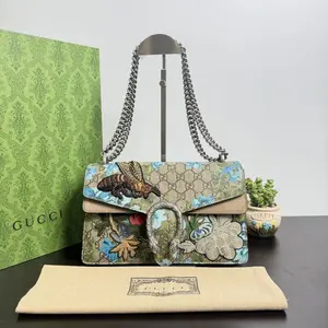 Pre-owned GUCCI Leather Shoulder Bags 11.02'' R1889 Shoulder Bag C12026812767 1220 T1 Qiqi