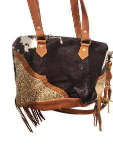 The Gabrielle / Western Tote With Fringe Crossbody Bag
