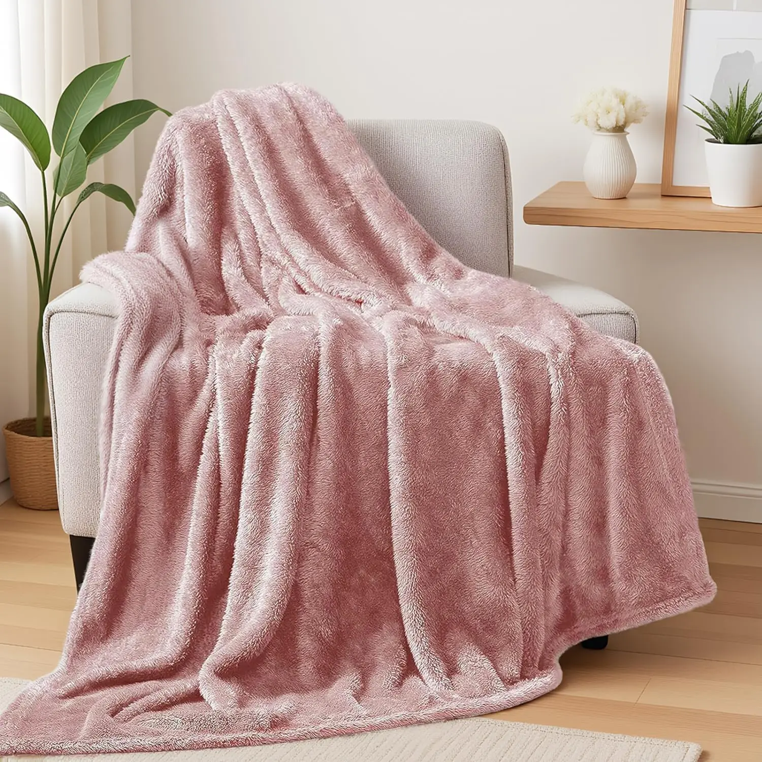 Extra Large Plush Fuzzy Fleece Throw Blanket - Fuzzy Texture, Cozy Style, Super Soft, Warm, Lightweight, Wrinkle-Resistant, Breathable, Durable All-Season Decorative Throw for Couch, Bed