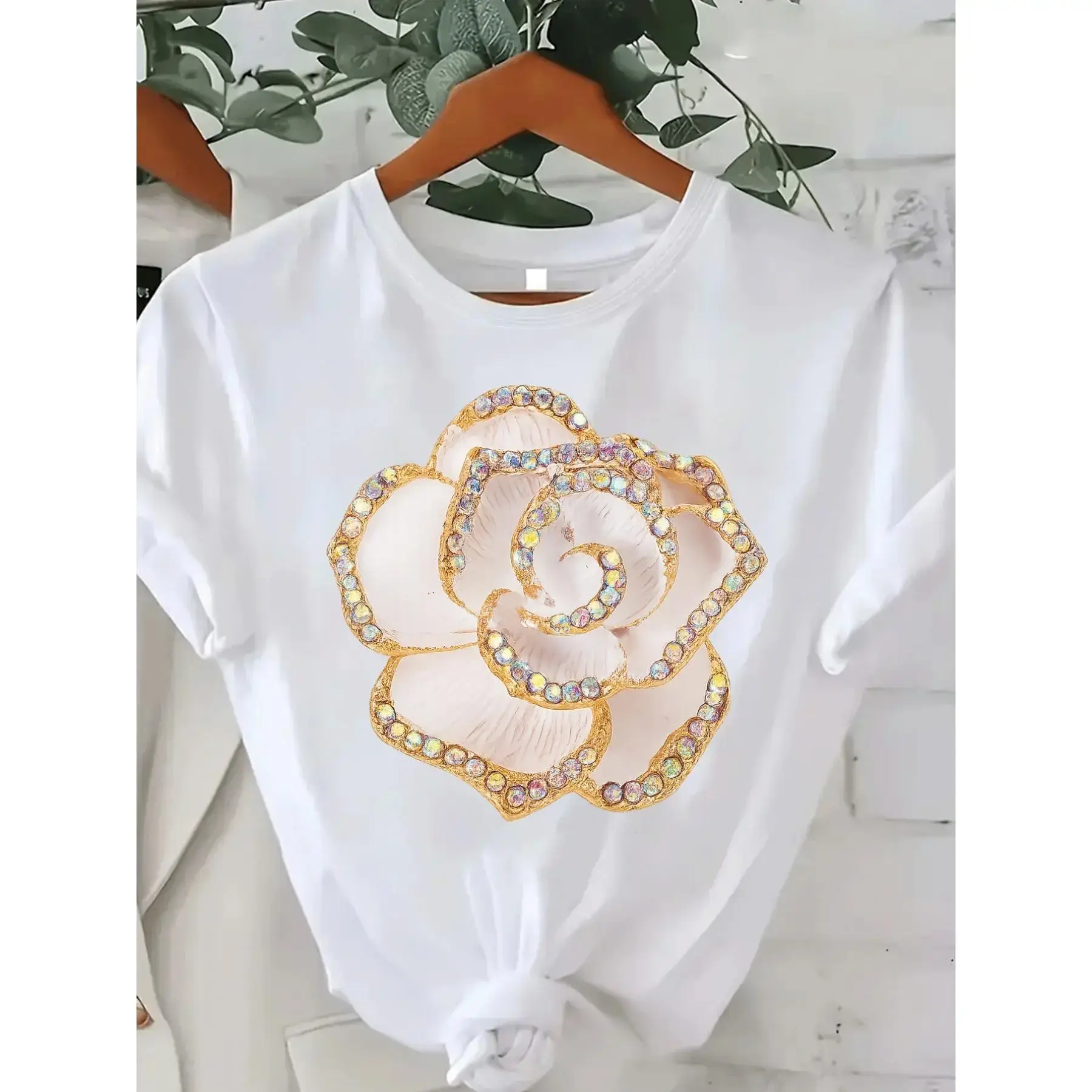 Women's Elegant Short-Sleeve Floral T-Shirt - Blush Pink & Golden Floral Design, Breathable, Minimalist Round Neck, Lightweight Loose-Fitting Regular Sleeves, S/2XL, Casual-Party Summer Top for Pastel Aesthetic Ootd, Fashion