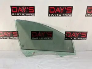2014 Chevy Caprice PPV RH Passenger Front Door Window Glass OEM