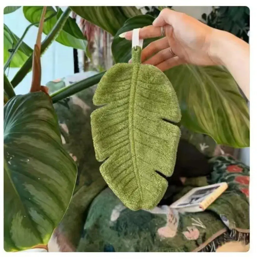 Leaf Shape Hanging Hand Towel Coral Velvet Kitchen & Bathroom Hand Towel Absorbent Drying Cloth