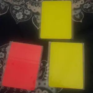 Foldable Portable Card Set for Soccer Referee Sports, 2/4/6 Pack Warning Cards, Sturdy Durable Plastic Material, Bright Visibility, Ideal for Football Game Matches
