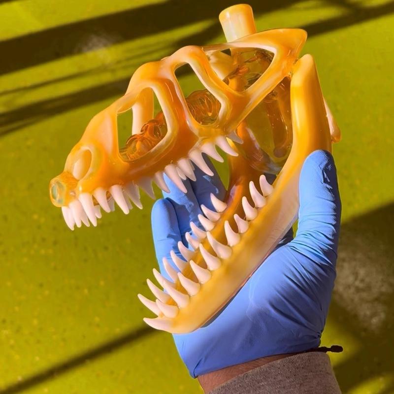 Dinosaur head sculpture Msrp $20,000