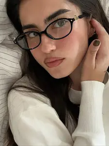 Women's Transparent Eyeglasses with Metal Decoration, Oval Small Frame, Casual Versatile, Perfect for Travel, Business, Daily Wear, Clear Eyeglasses