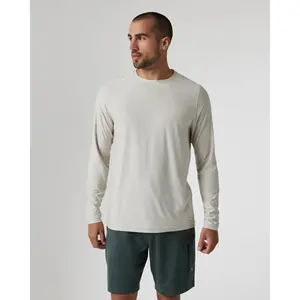 Vuori Men's Long Sleeve Strato Tech Tee in Salt Heather