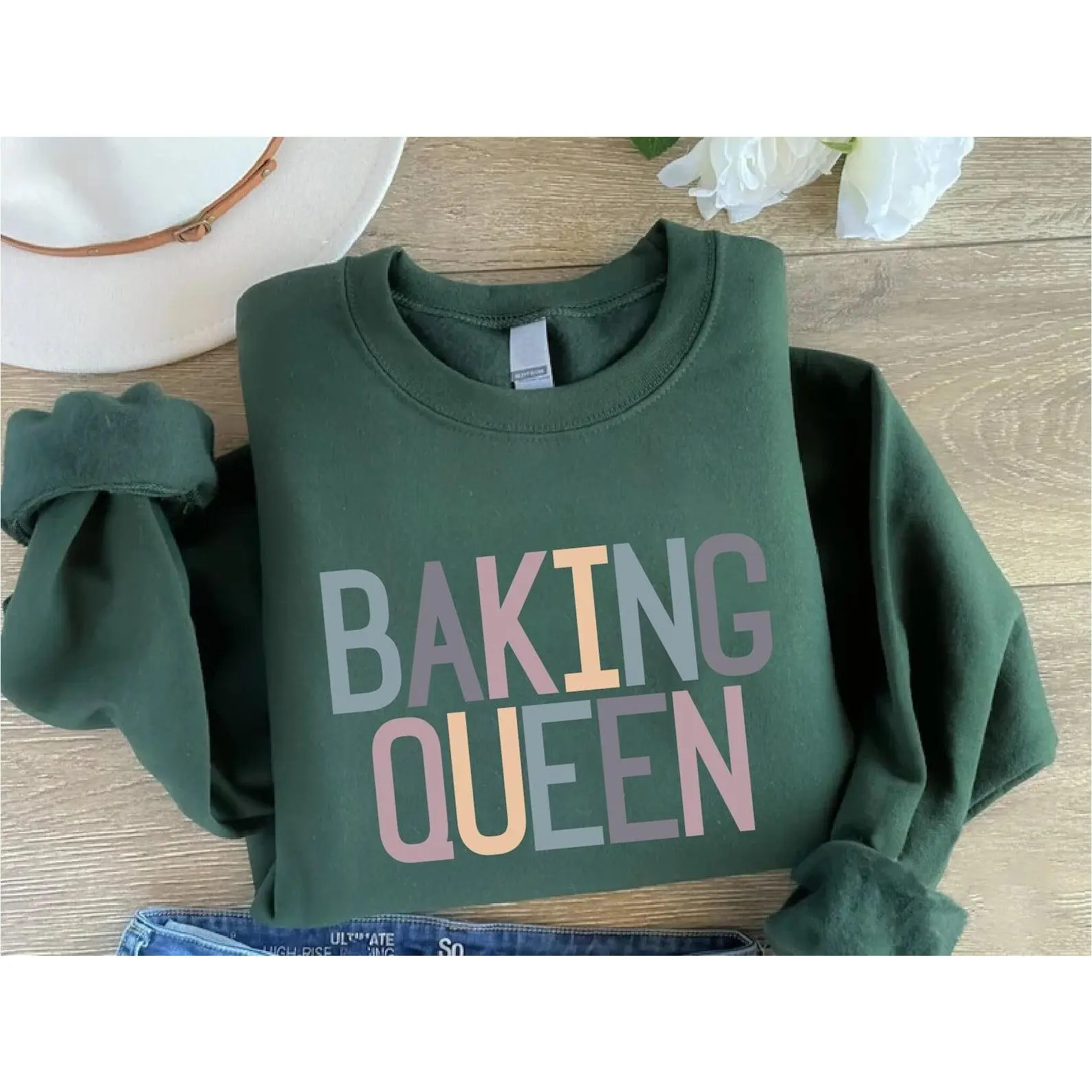 Baking Queen Sweatshirt,Chef Gifts ,Baking Sweater ,Gift For Bakers,Sweatshirt for Bakers,Womens Baking Sweatshirt,Baker Sweatshirt S993AA