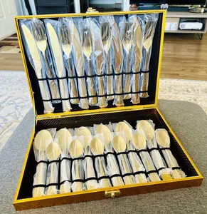 Set Gold Silverware Set with Pattern Mirror Polished 24 Pieces Cutlery Set Housewarming Wedding Gift, Service for 6