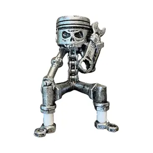 Carved piston head skull statues, artistic statues, resin statues, gear bases, car enthusiasts, offices, home decorations