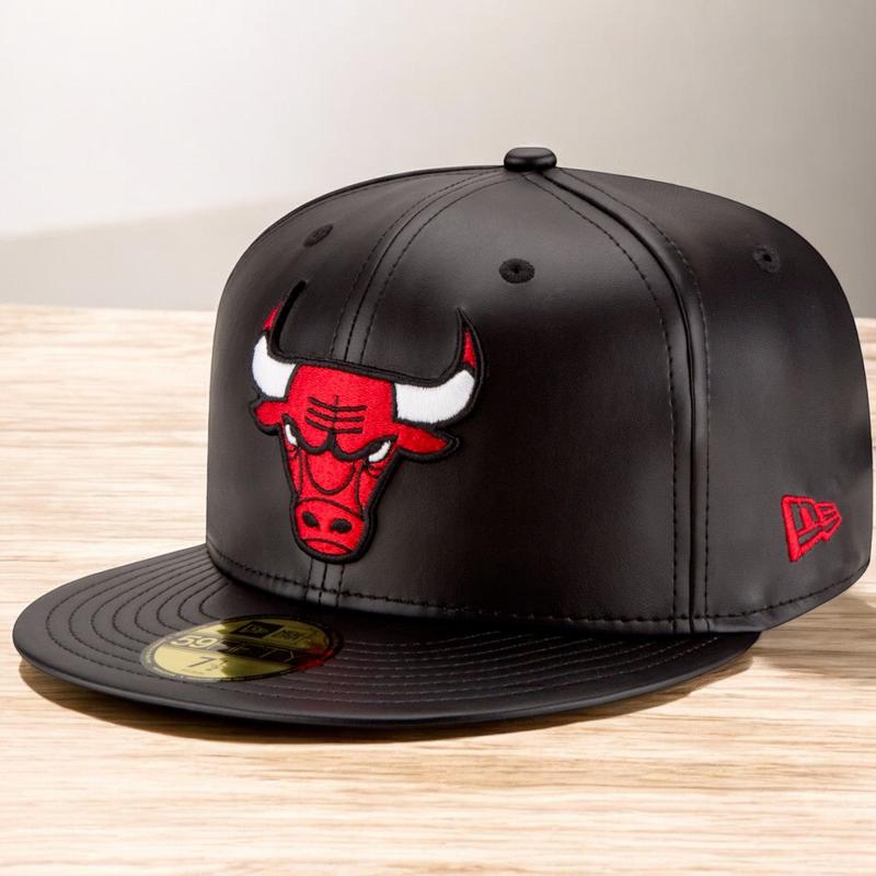 [70344042] Mens New Era NBA 59Fifty Faux Leather Fitted Cap Chicago Bulls