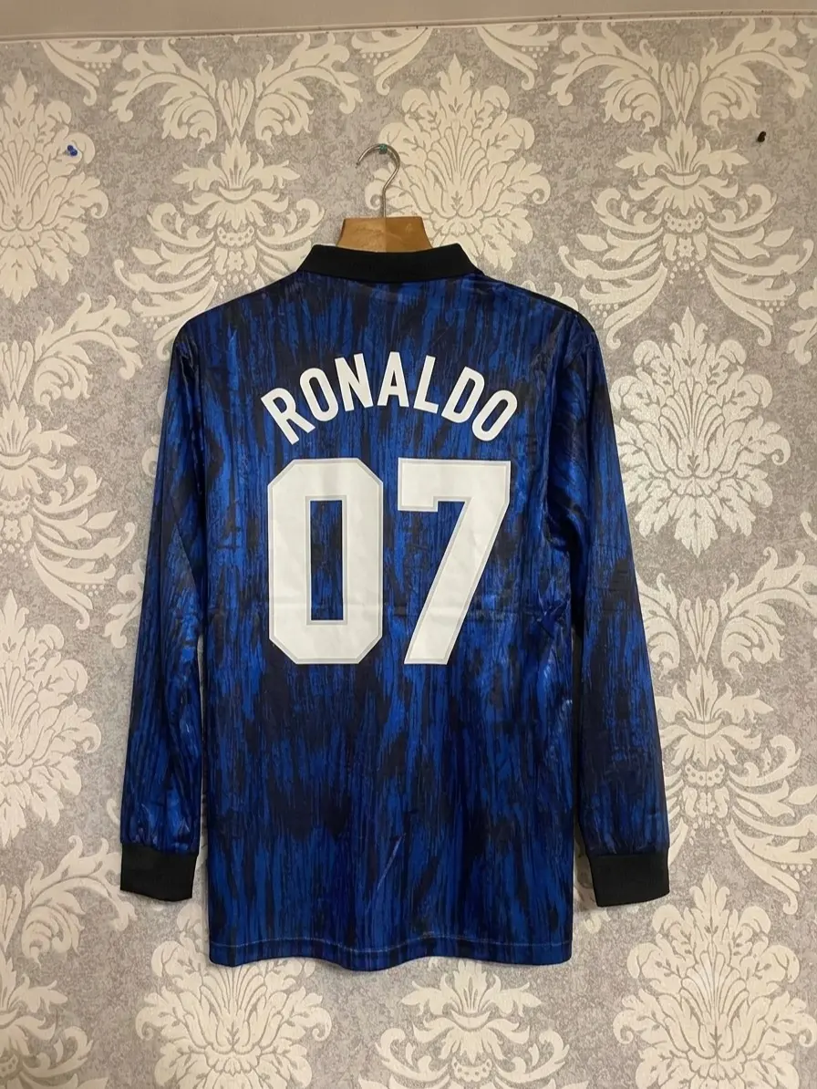 Retro 1996/1997 Ronaldo N 07 Long Sleeve Football Jersey – Classic Black & White Striped Vintage Soccer Shirt, Premium Quick-Dry Athletic Sportswear, Throwback Streetwear Gift for Soccer Fans & Collectors (208 characters)
