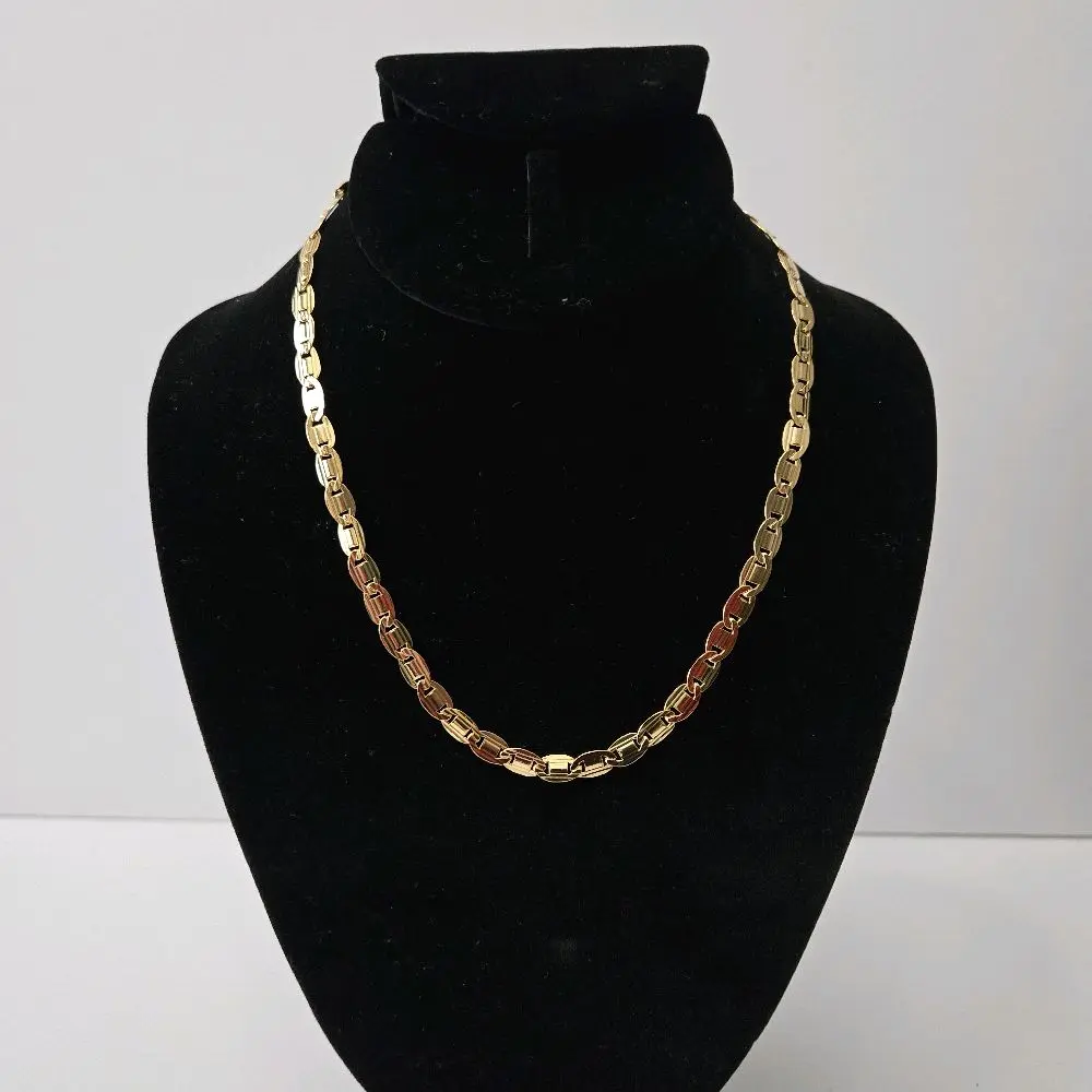 #30.  18" Gold Plated Razor Blade Necklace #30