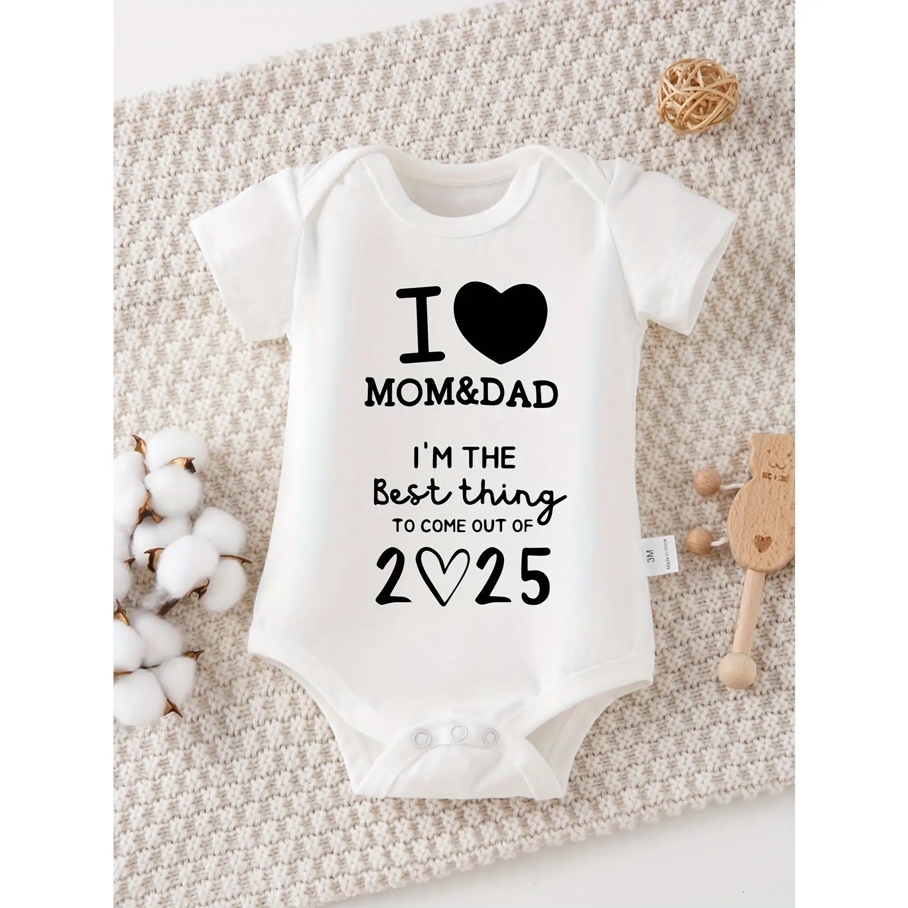 Cotton Baby One-Piece, Casual Letters and Heart Shape Printed, Soft Knitted Fabric, Normal Size round Neck One-Piece, Suitable for 2-25 One Months Bab