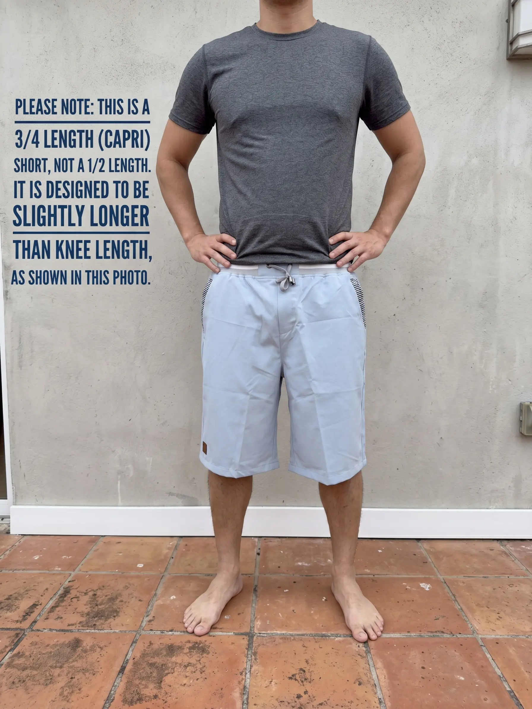 Men’s summer casual bermuda shorts, two-pack; adjustable elastic waistband with drawstring; striped pockets; leather patch decoration; breathable and comfortable; suitable for outdoor everyday wear and versatile.