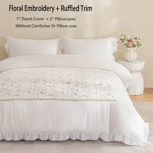 3 Pieces Elegant Floral Embroidery Ruffled Edge, French Country Style Exquisite Fashion 3-Piece Set Including 1 Quilt Cover + 2 Pillowcases (No Fillings Included). The fabric is skin-friendly, breathable and non-stuffy, suitable for all seasons.