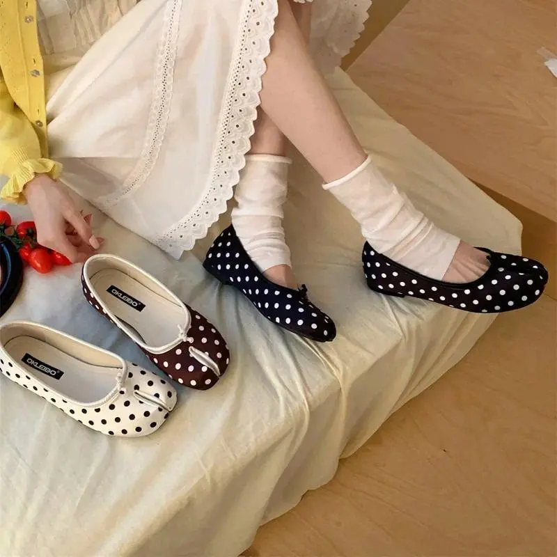 2026 Fashion Tabi Ninja Shoes Woman Flats Ballet Split Toe Ballerinas Ladies Round Heeled Loafers Tacones Female Moccasins Mujer