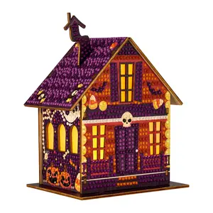 Gem House - Pumpkin Glow Manor Diamond Painting Kit