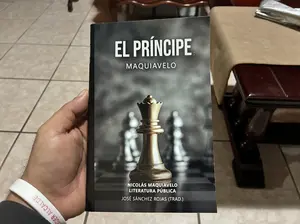 El Príncipe: Maquiavelo (Spanish Edition) Life book 