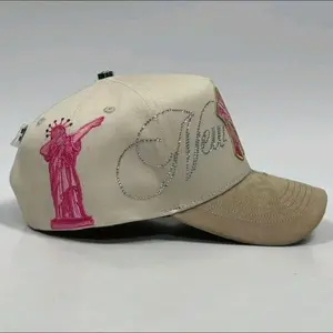 Gorra N-Y crystals Beige with Statue of Liberty Embroidery and Rhinestone Accents